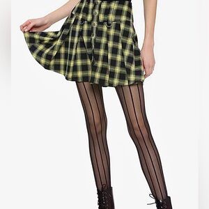 Hot Topic Black and Yellow Plaid Skater Skirt